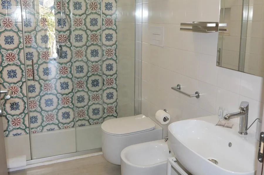 Il bagno con le maioliche